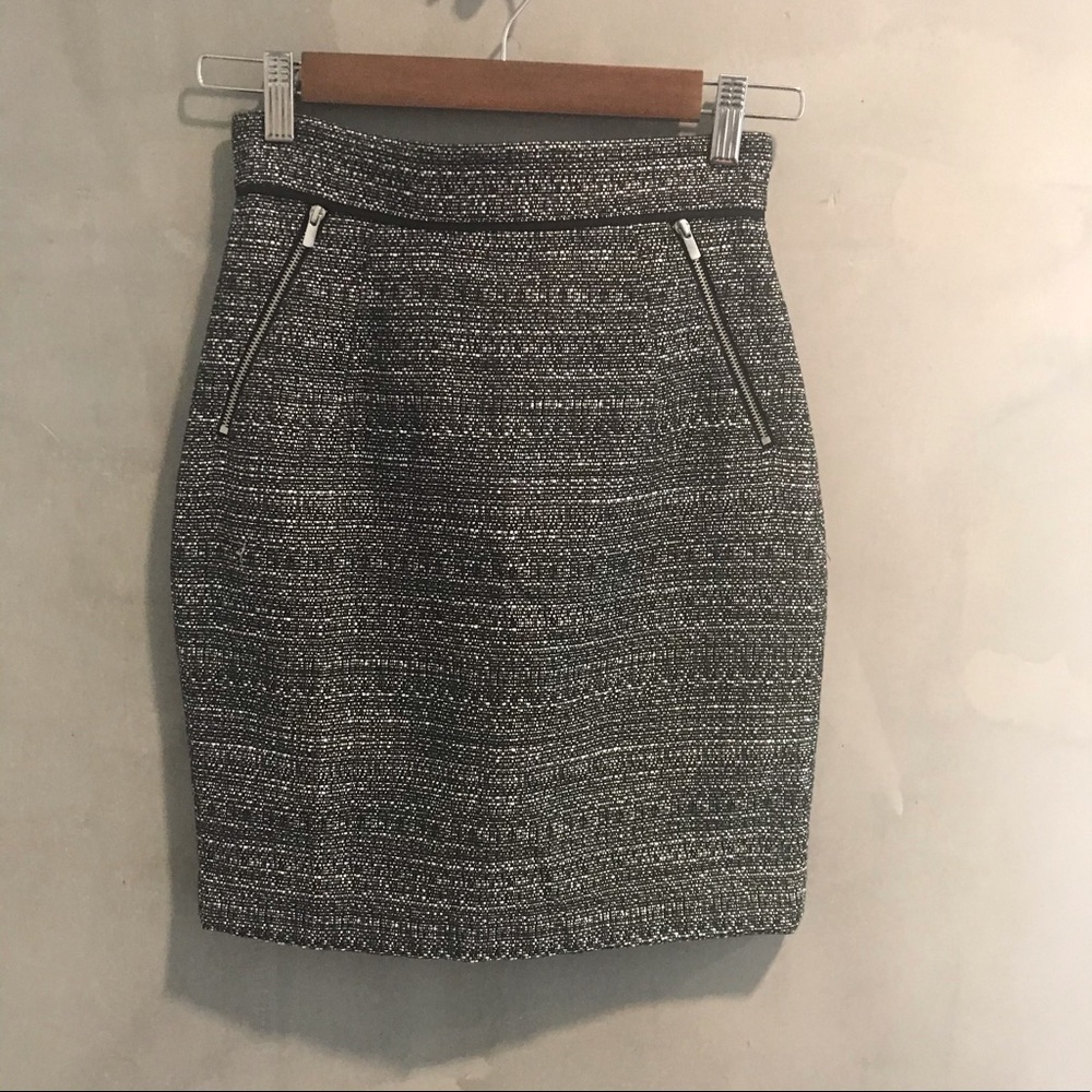 Mini pencil skirt